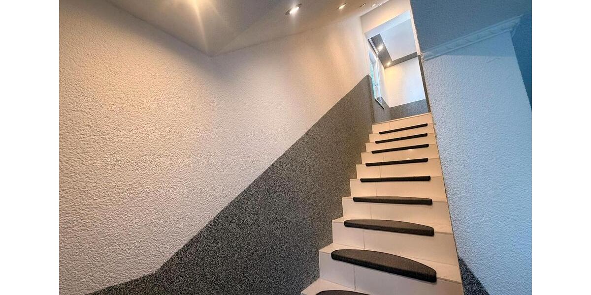 Einfamilienhaus Eschershausen - 7 Zimmer, 160 m&sup2;, 1.400&euro; | Angebot:26302712