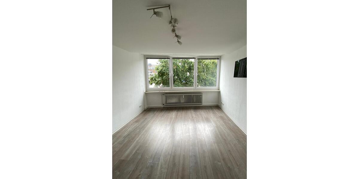 6 Zimmer in einer 8-er WG zur Untermiete zu vermieten 6 zimmer