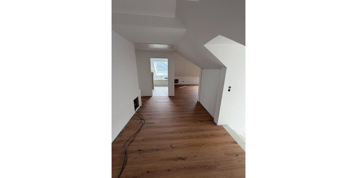 Dachgeschoßwohnung Fahrdorf - 3 Zimmer, 92 m&sup2;, 1.525&euro; | Angebot:25931741