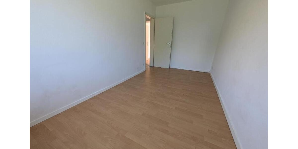 Etagenwohnung Colditz - 3 Zimmer, 69 m&sup2;, 350&euro; | Angebot:25447496