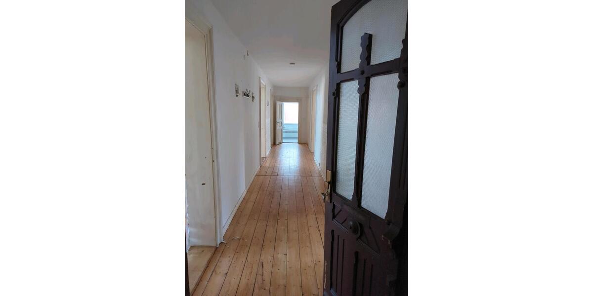 5-Zimmer-Altbauwohnung in der Hafenstraße 5 zimmer