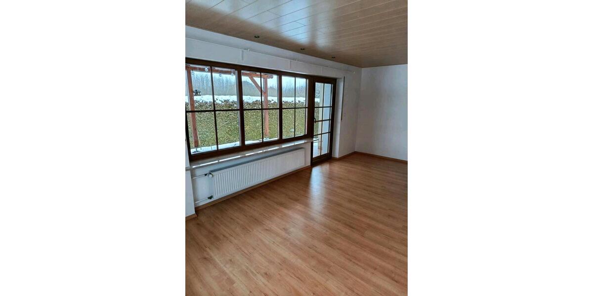 Erdgeschoßwohnung Gräfenberg - 4 Zimmer, 100 m&sup2;, 800&euro; | Angebot:26050483