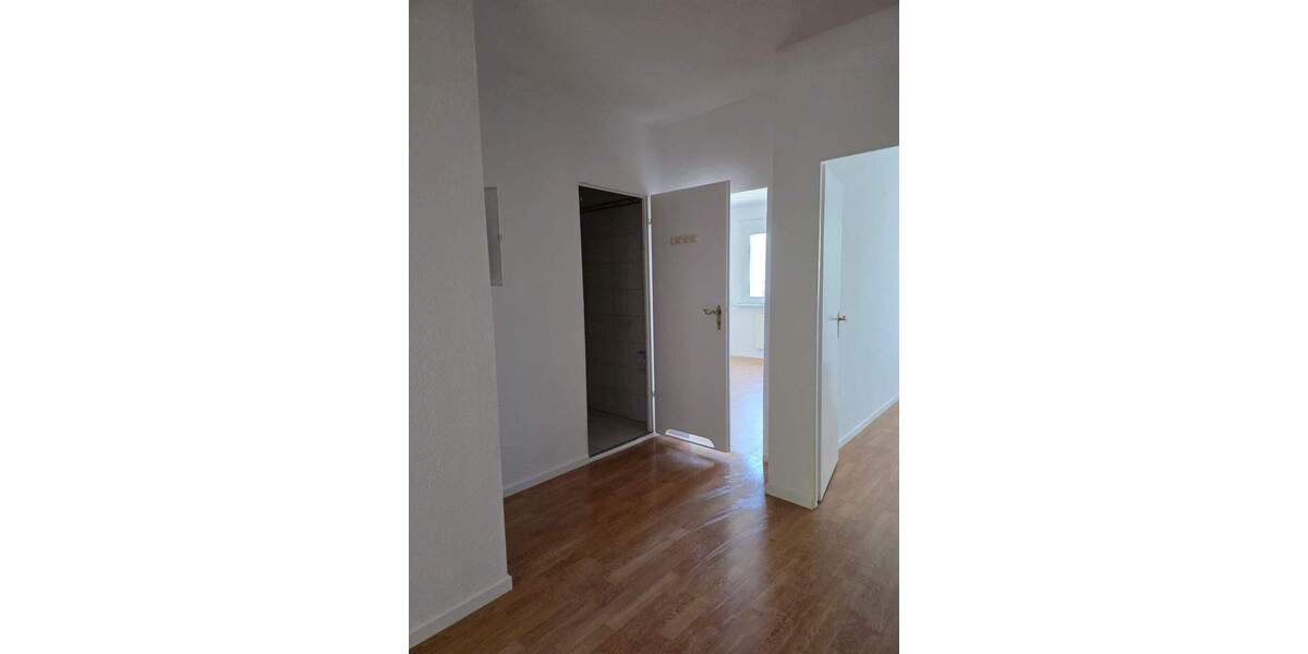 Etagenwohnung Neubrandenburg Oststadt - 4 Zimmer, 76 m&sup2;, 320&euro; | Angebot:25739783