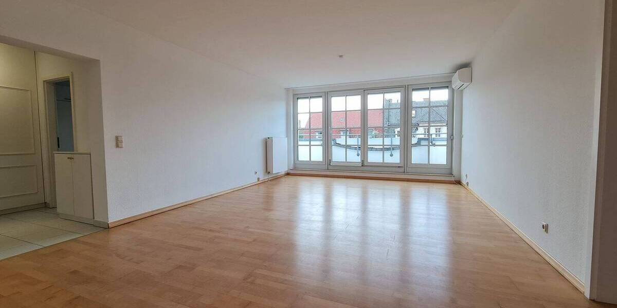 Etagenwohnung Frankfurt am Main Sachsenhausen - 3 Zimmer, 90 m&sup2;, 1.850&euro; | Angebot:26733538