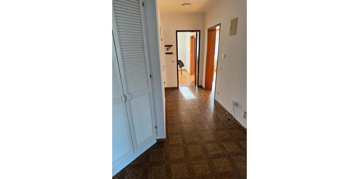 Erdgeschoßwohnung Oberboihingen - 4 Zimmer, 104 m&sup2;, 1.200&euro; | Angebot:24842591