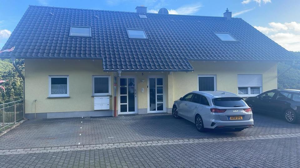 Großzügige helle 3-Zimmer Wohnung in Hatzenport mit Panoramablick