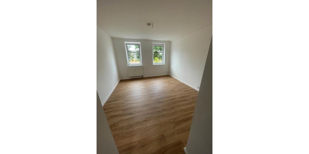 Erdgeschoßwohnung Halle (Saale) Silberhöhe - 3.5 Zimmer, 80 m&sup2;, 950&euro; | Angebot:25950788
