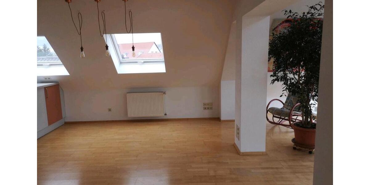 Dachgeschoßwohnung Kahl am Main - 3 Zimmer, 90 m&sup2;, 1.020&euro; | Angebot:26045137