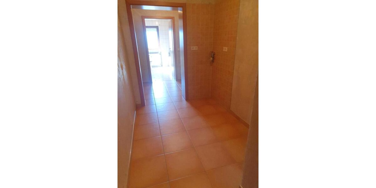Erdgeschoßwohnung Florstadt - 5 Zimmer, 122 m&sup2;, 1.200&euro; | Angebot:26533069