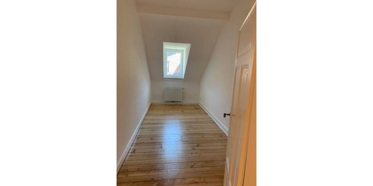 Etagenwohnung Baden-Baden Innenstadt - 4 Zimmer, 170 m&sup2;, 980&euro; | Angebot:26310300