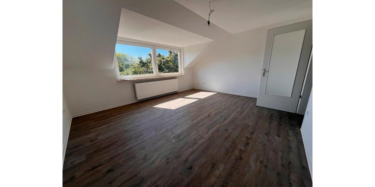 Dachgeschoßwohnung Osnabrück Dodesheide - 3 Zimmer, 74 m&sup2;, 657&euro; | Angebot:22394286