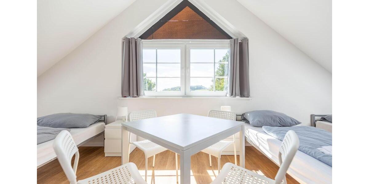 Wohnen auf Zeit Puchheim - 10 Zimmer, 20 m&sup2;, 700&euro; | Angebot:25055722