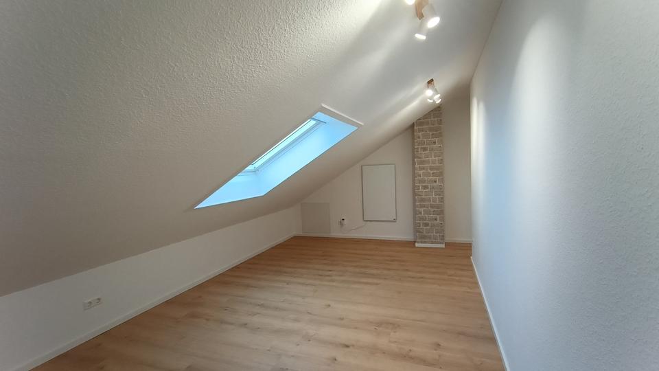 Dachgeschoßwohnung Westhausen - 3.5 Zimmer, 86 m&sup2;, 775&euro; | Angebot:25760638
