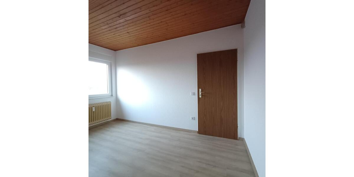 Dachgeschoßwohnung Westerkappeln - 3 Zimmer, 47 m&sup2;, 360&euro; | Angebot:25374911