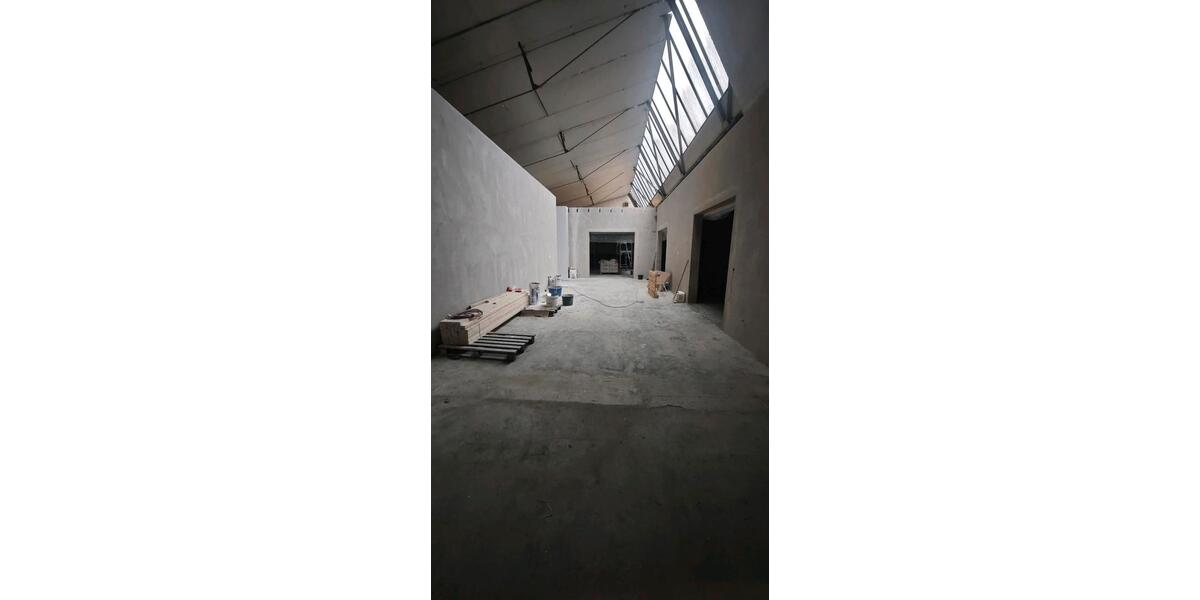 Vermiete Lagerhallen 42-120m² in Karlsruhe Hagsfeld zimmer