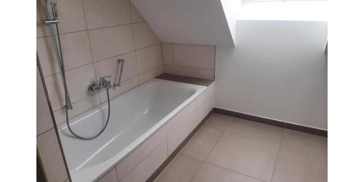 Maisonettenwohnung Friedrichsdorf - 5 Zimmer, 138 m&sup2;, 2.300&euro; | Angebot:25327572