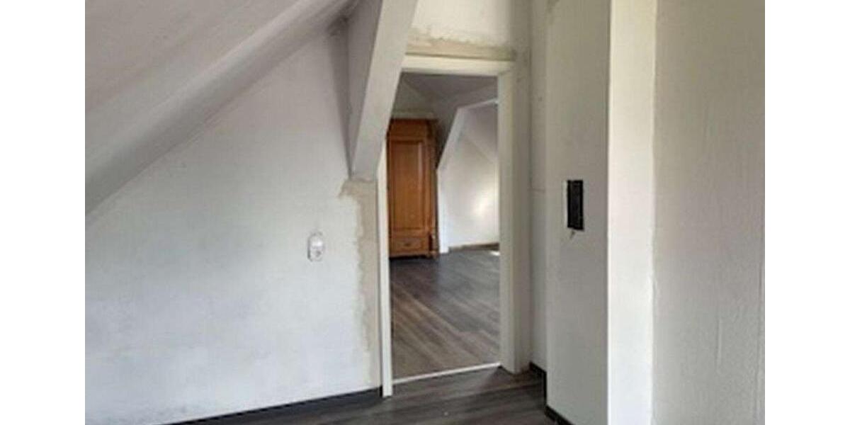 Dachgeschoßwohnung Ötzingen - 5 Zimmer, 120 m&sup2;, 800&euro; | Angebot:26547141