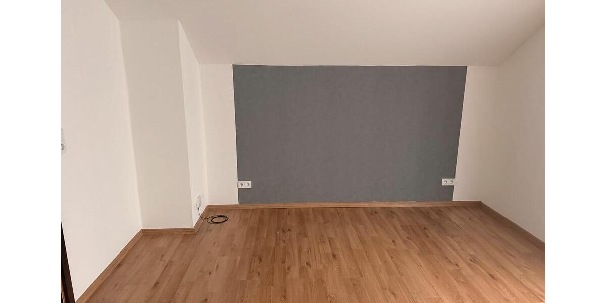 Dachgeschoßwohnung Plettenberg - 1 Zimmer, 60 m&sup2;, 600&euro; | Angebot:24346859
