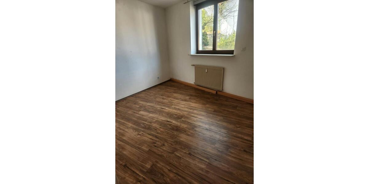 Erdgeschoßwohnung Ramstein-Miesenbach Miesenbach - 2.5 Zimmer, 153 m&sup2;, 1.300&euro; | Angebot:26631520