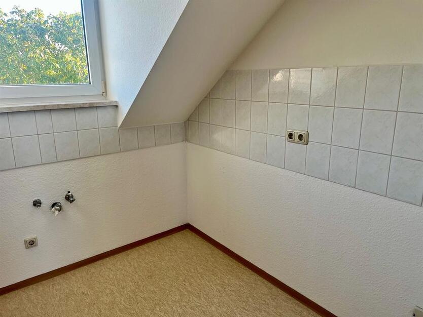 Helle 1-Raum-Dachgeschosswohnung mit Ausblick über Oelsnitz – ideal für junge Leute zimmer