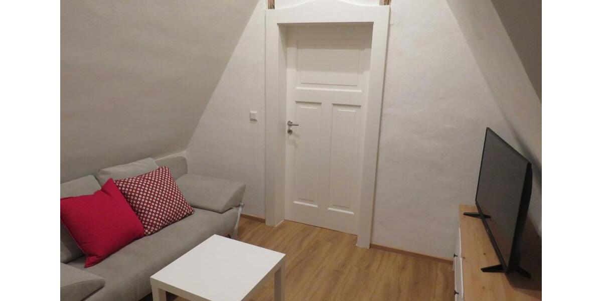 Etagenwohnung Uffenheim - 1 Zimmer, 11 m&sup2;, 300&euro; | Angebot:26620638