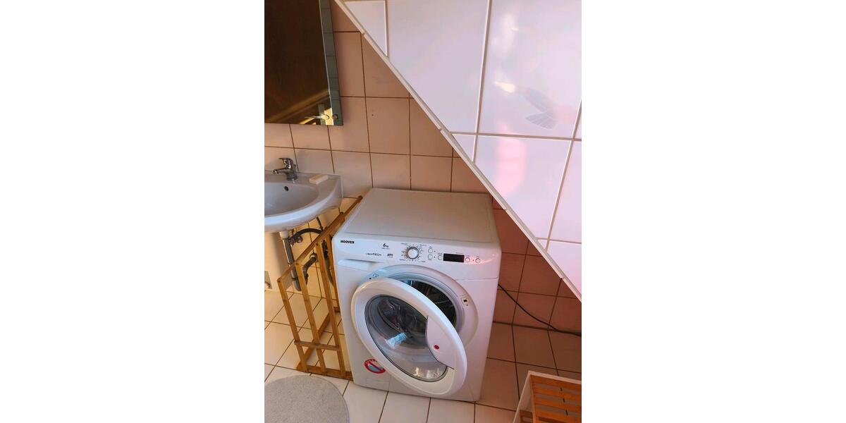 Dachgeschoßwohnung Neuenmarkt - 1 Zimmer, 35 m&sup2;, 565&euro; | Angebot:25964495