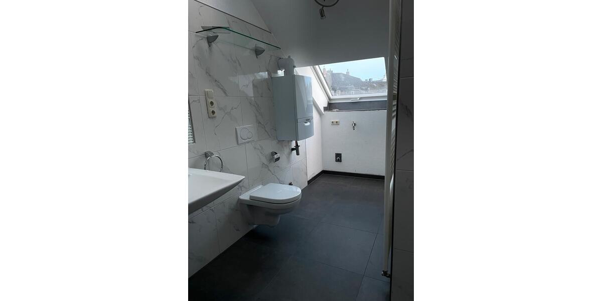 Dachgeschoßwohnung Leiwen - 3 Zimmer, 75 m&sup2;, 900&euro; | Angebot:26122081