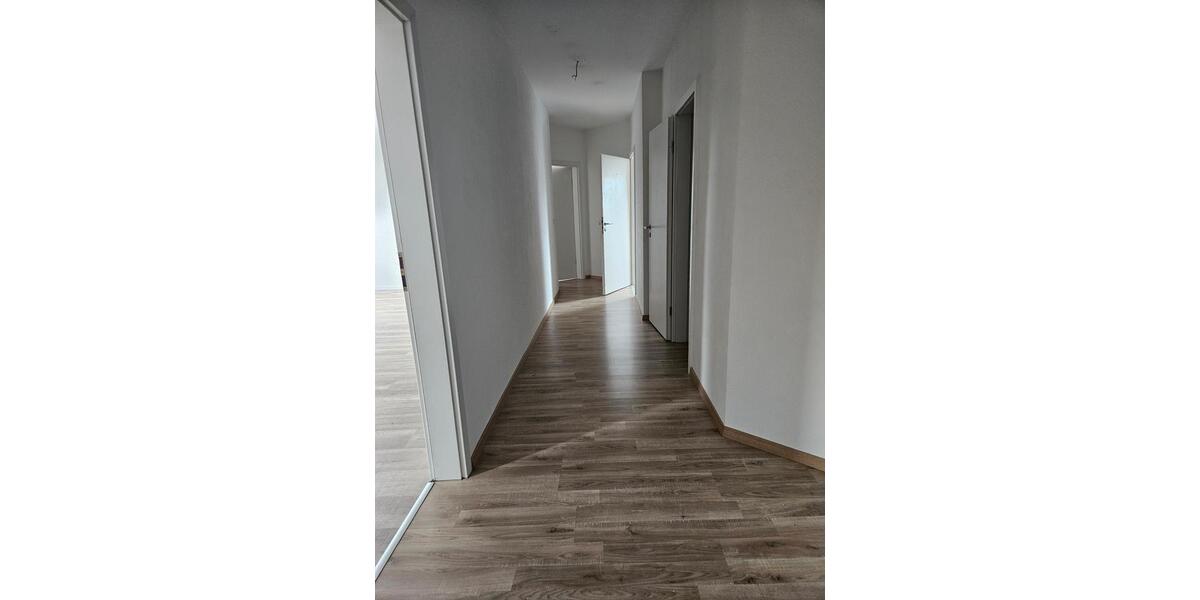 Etagenwohnung Burgstädt - 3 Zimmer, 79 m&sup2;, 490&euro; | Angebot:26442322