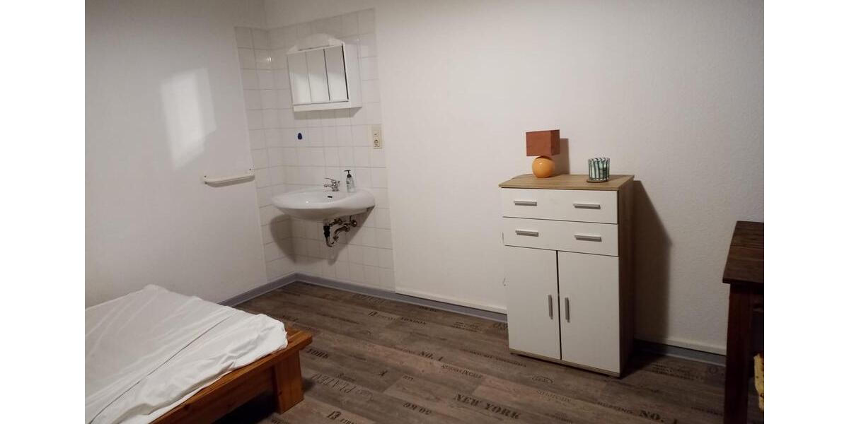 Erdgeschoßwohnung Stadthagen - 3 Zimmer, 16 m&sup2;, 350&euro; | Angebot:26581879