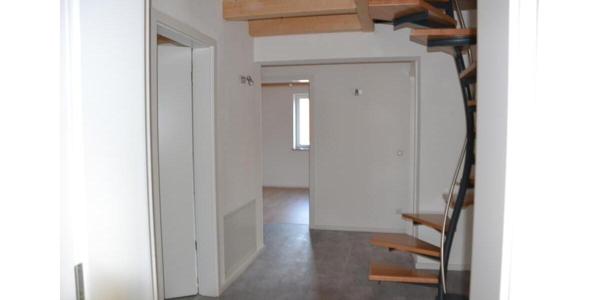 Etagenwohnung Mainburg - 4 Zimmer, 131 m&sup2;, 1.150&euro; | Angebot:26612809