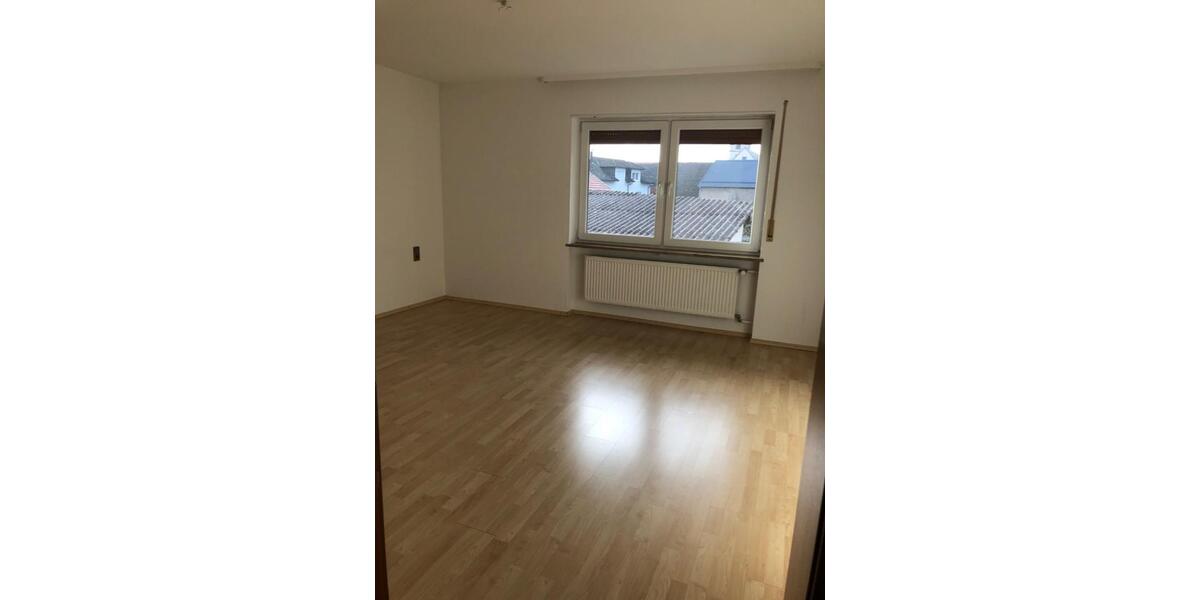 Etagenwohnung Hardheim - 4 Zimmer, 105 m&sup2;, 650&euro; | Angebot:25839359