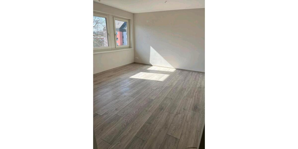 Etagenwohnung Münchberg - 3 Zimmer, 55 m&sup2;, 600&euro; | Angebot:24851068