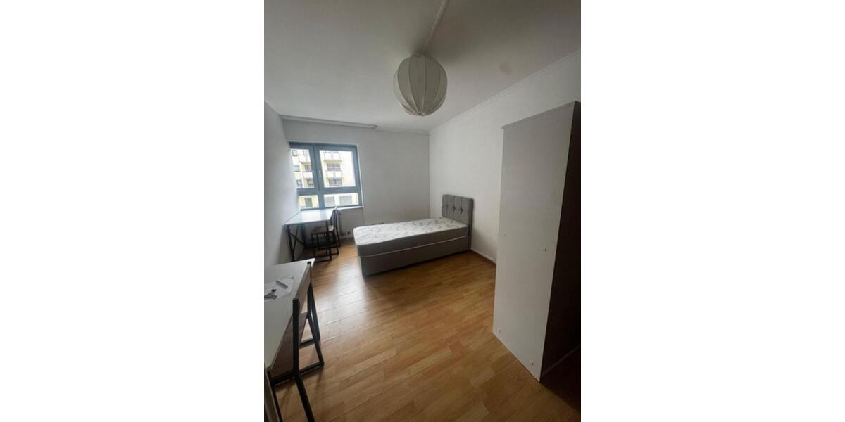 Etagenwohnung Ludwigshafen am Rhein Ludwigshafen-Oggersheim - 1 Zimmer, 600&euro; | Angebot:23412655