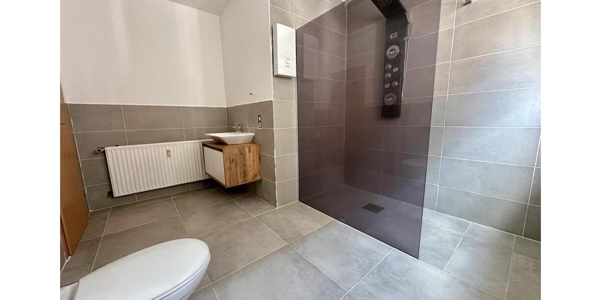 Erdgeschoßwohnung Lennestadt - 3 Zimmer, 100 m&sup2;, 700&euro; | Angebot:25756645