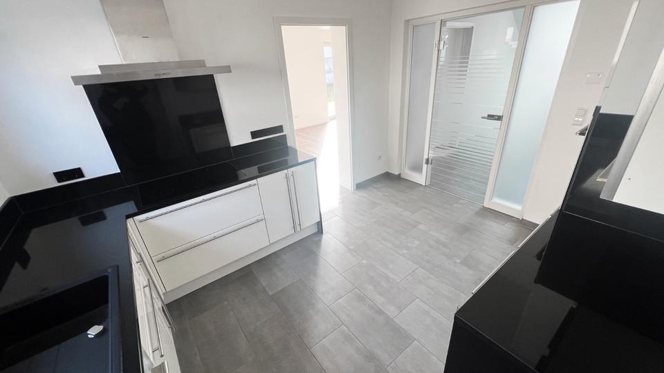 Einfamilienhaus Bodenwöhr - 5 Zimmer, 161 m&sup2;, 1.300&euro; | Angebot:25989342