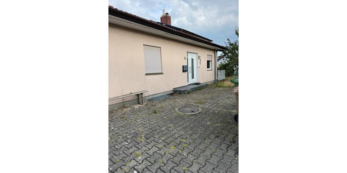 Bungalow Waldenburg - 3 Zimmer, 90 m&sup2;, 1.500&euro; | Angebot:24467018