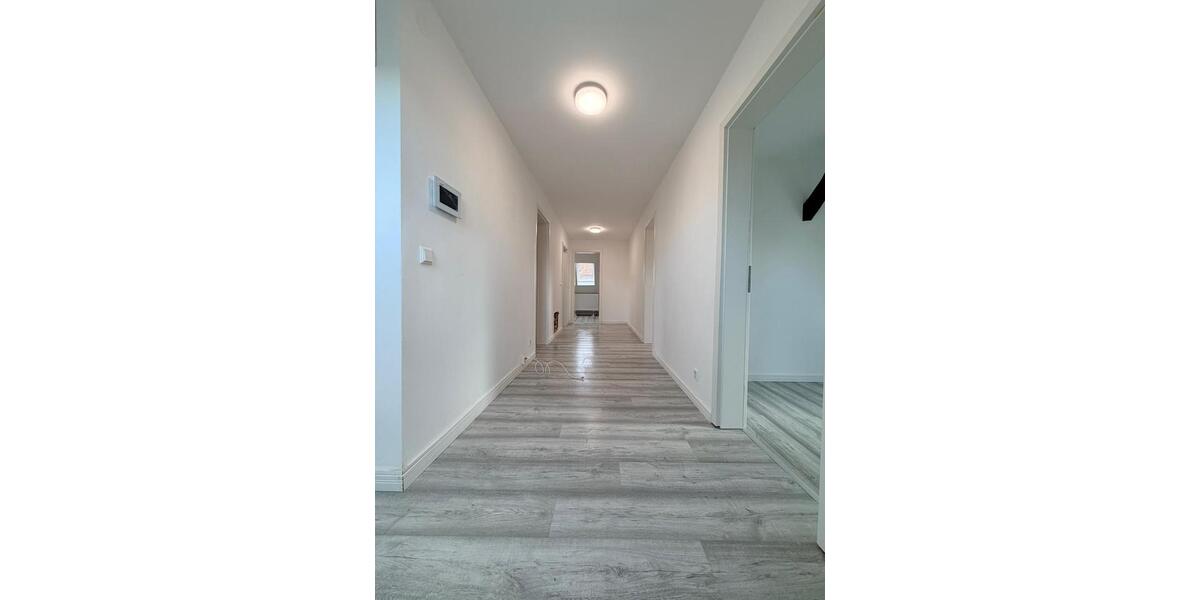 Dachgeschoßwohnung Hameln Kernstadt - 3 Zimmer, 76 m&sup2;, 650&euro; | Angebot:26042350