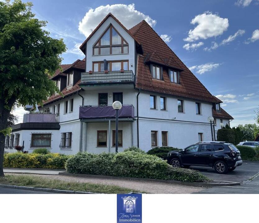 Großzügige WohlfühlWohnung über 2 Ebenen mit großer Küche unterm Dach!
