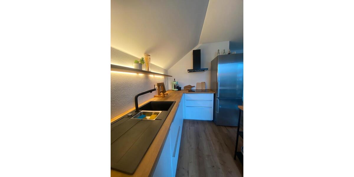 Dachgeschoßwohnung Schöllnach - 3 Zimmer, 68 m&sup2;, 471&euro; | Angebot:25105937