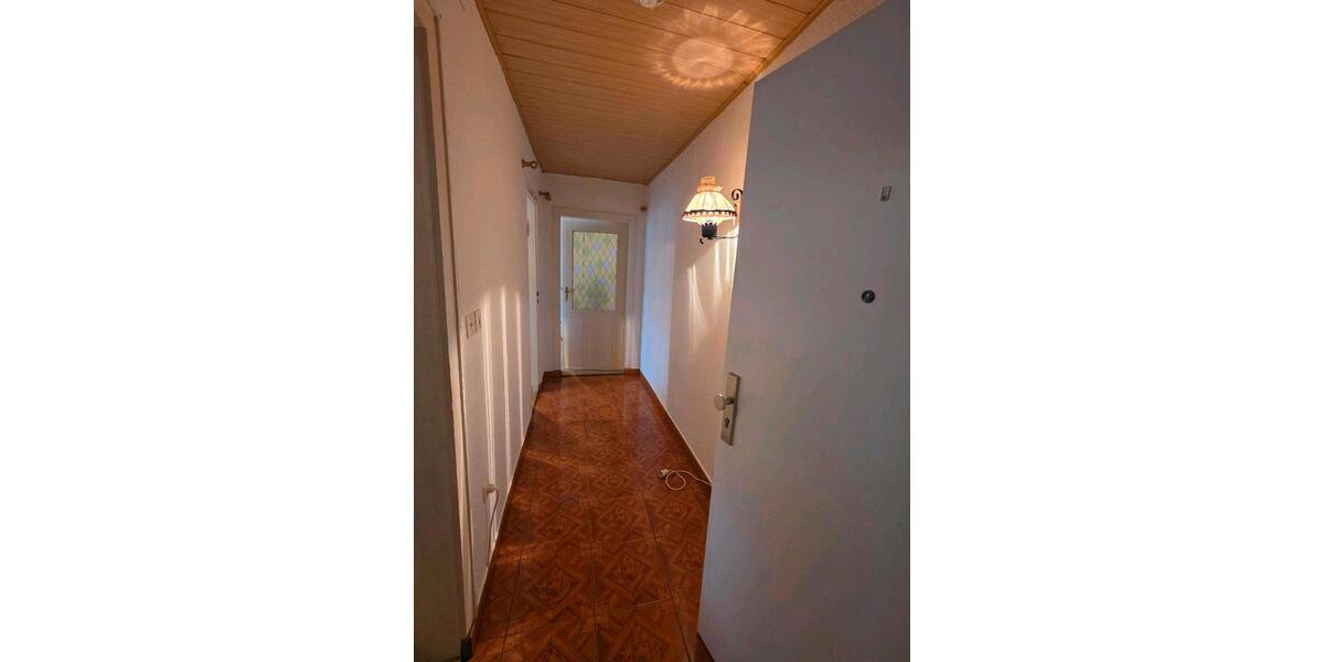 Etagenwohnung Nienburg (Saale) - 2 Zimmer, 50 m&sup2;, 415&euro; | Angebot:26062887