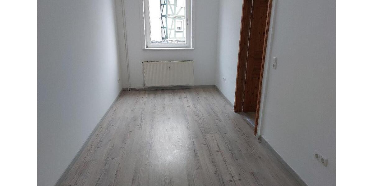 Erdgeschoßwohnung Helsa - 4 Zimmer, 96 m&sup2;, 700&euro; | Angebot:26279778