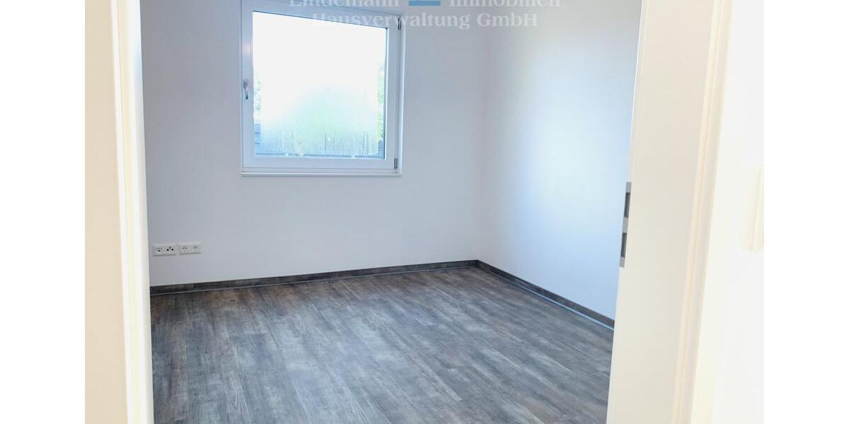 Erdgeschoßwohnung Buxtehude - 3 Zimmer, 122 m&sup2;, 1.100&euro; | Angebot:25646557