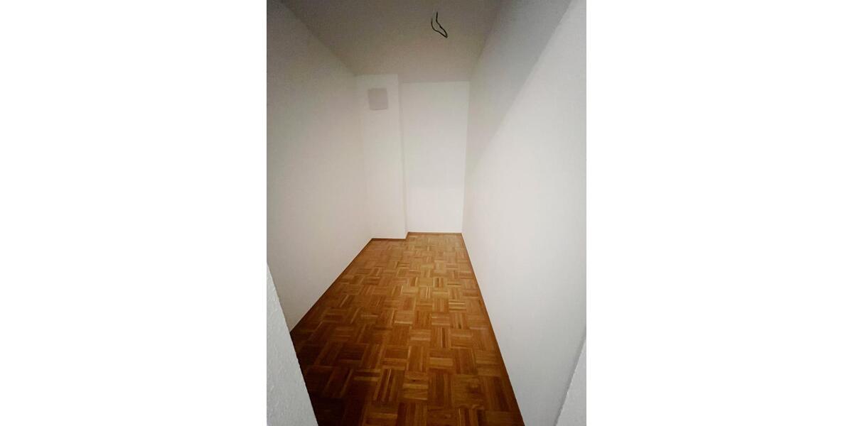 Etagenwohnung Dreieich - 2 Zimmer, 92 m&sup2;, 1.334&euro; | Angebot:26085896