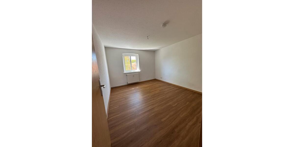 Etagenwohnung Böhlen - 4 Zimmer, 59 m&sup2;, 472&euro; | Angebot:26181873