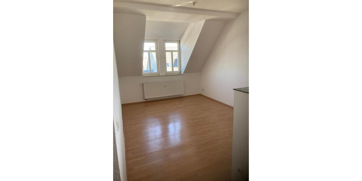 Kleine Dachgeschoßwohnung 1 zimmer