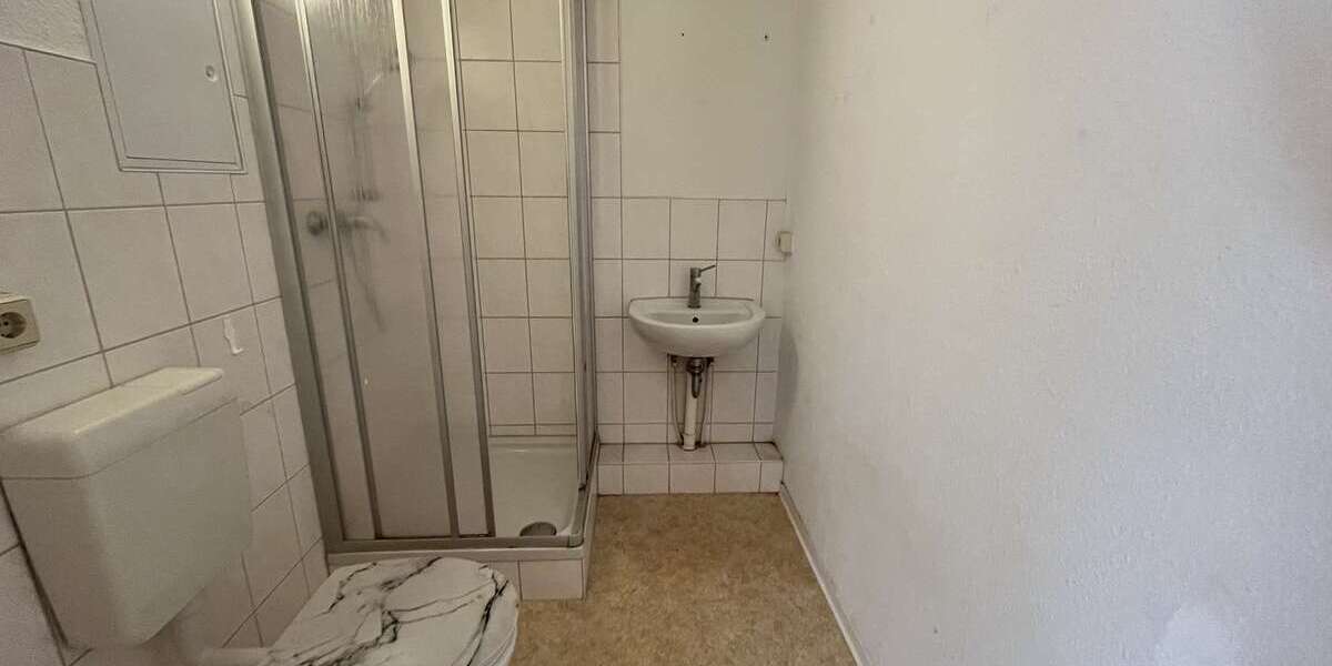 Etagenwohnung Hainichen - 1 Zimmer, 34 m&sup2;, 200&euro; | Angebot:25986924