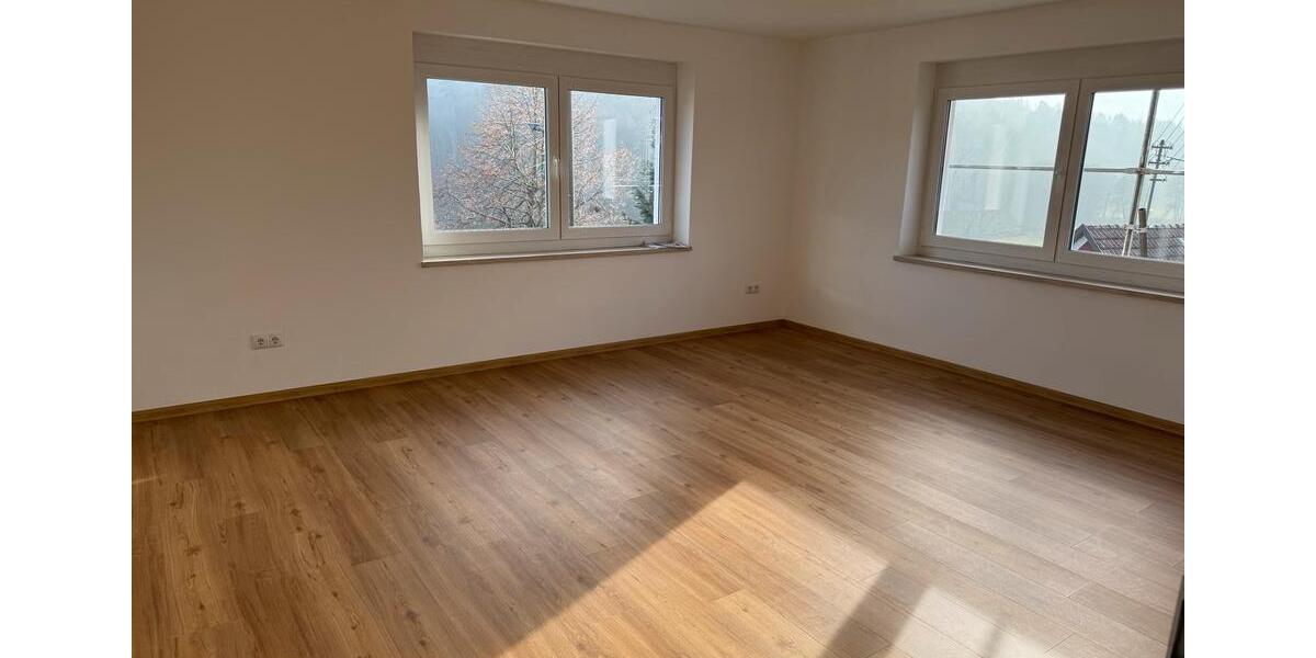 Etagenwohnung Monheim - 3 Zimmer, 96 m&sup2;, 1.300&euro; | Angebot:25367441