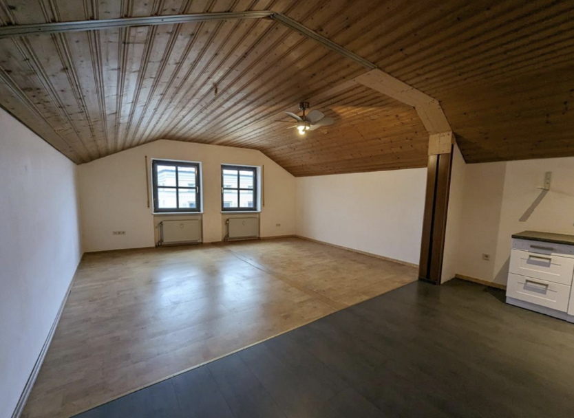Wohnung zum Mieten in Tann 400 € 39.74 m²