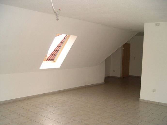 Etagenwohnung Absberg - 3 Zimmer, 75 m&sup2;, 790&euro; | Angebot:26043250