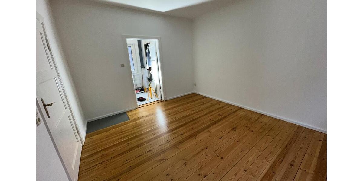 Sanierte 2-Raum-Wohnung im Grünen, nahe Sportplatz, inkls Küche 2 zimmer